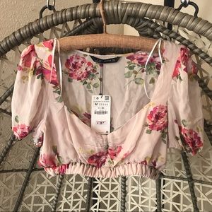 🌸Zara floral print crop top